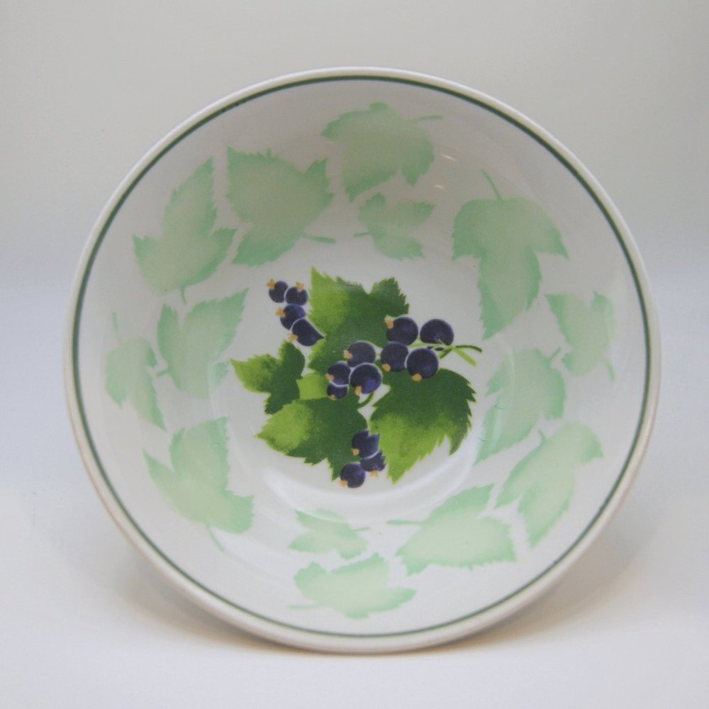 Boda Shop Berry and Leaves  set of 4 cereal bowls
